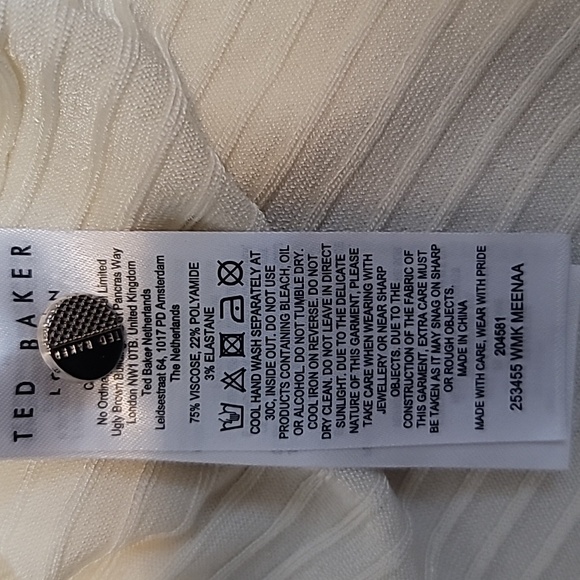 Ted Baker Green and Tan Women Shorts Bermudas - Picture 9 of 9